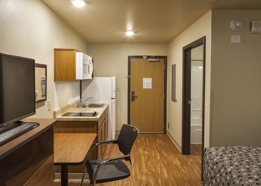 Extended Stay America Select Suites - Cleveland - Airport Fairview Park Eksteriør billede