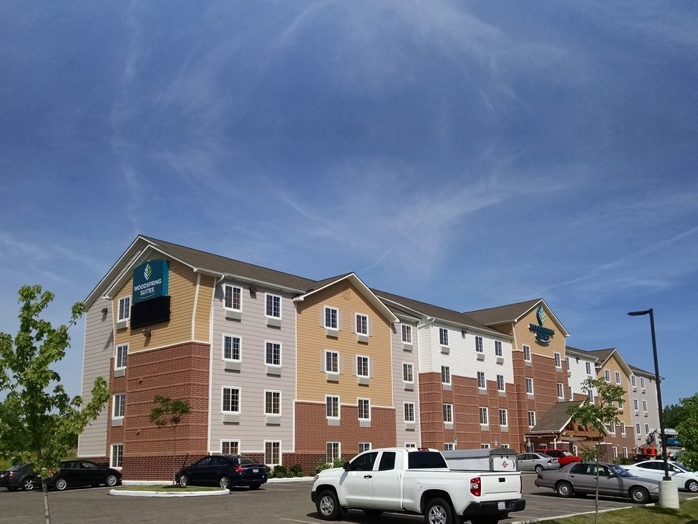 Extended Stay America Select Suites - Cleveland - Airport Fairview Park Eksteriør billede