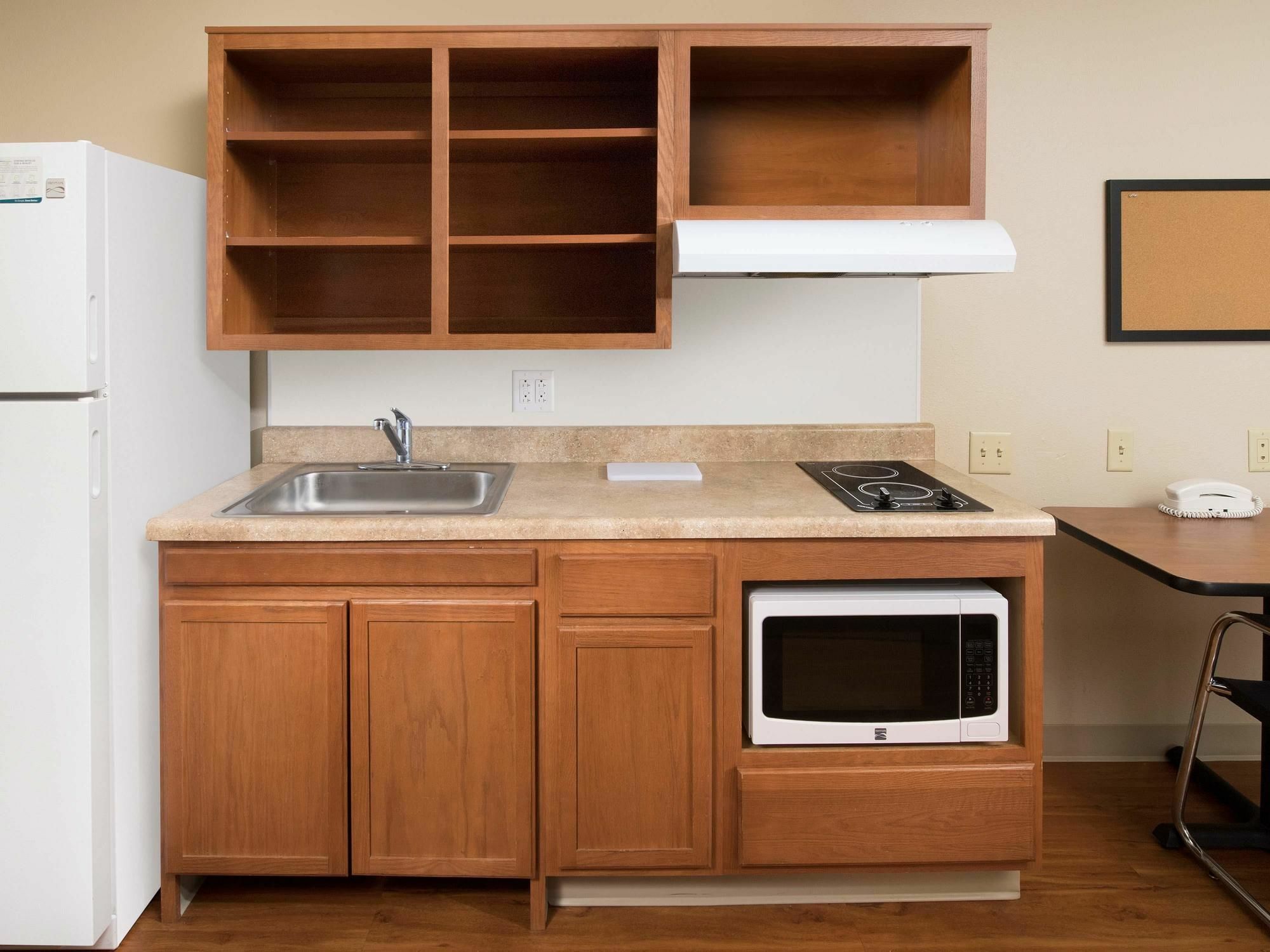Extended Stay America Select Suites - Cleveland - Airport Fairview Park Eksteriør billede